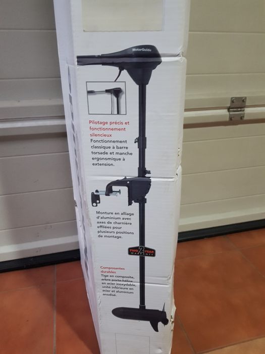 Motor barcă electric MotorGuide fabricat de Mercury Marine USA