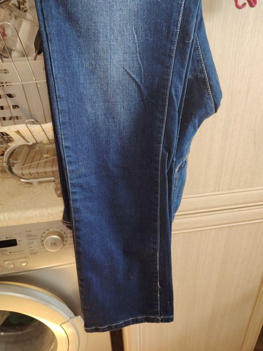 Продам джинсы женские