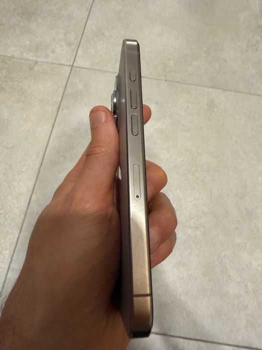 iPhone 15 Pro 256Gb baterie 100%, ca nou, garantie, natural titanium