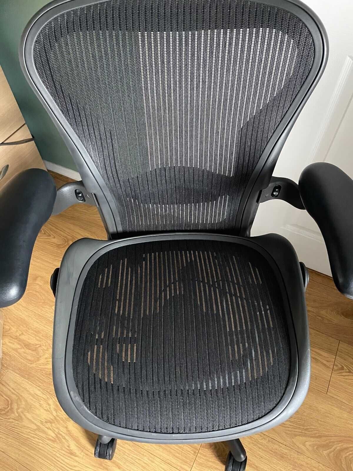 Herman Miller Aeron Size B