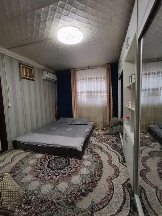 1 комн. квартира (1/2/2, дом - дерево). Спутник 1, Янгихает р-н. Метро