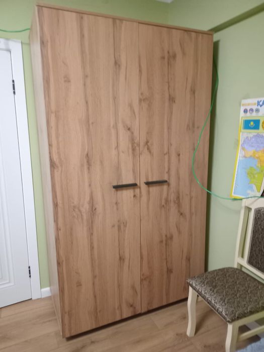 Продаю кровать 140*200 и шкаф