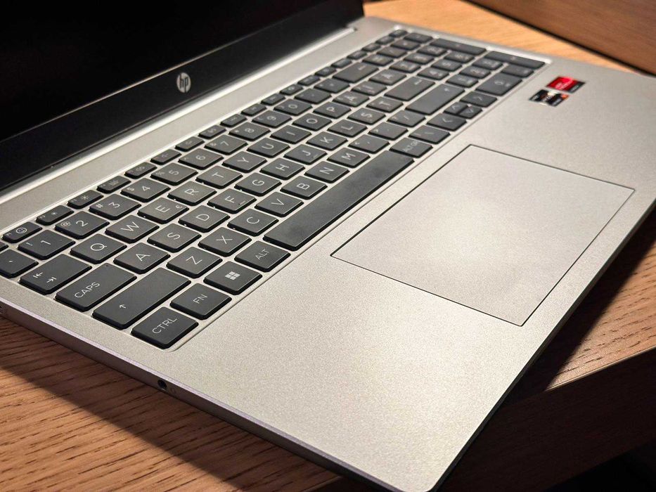 Oferta Black Friday Laptop HP 15-fc0018nq, AMD Ryzen 5 7520U