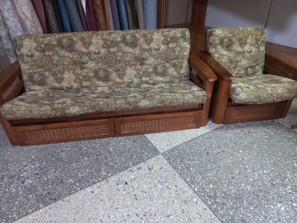 Продам диван и кресло