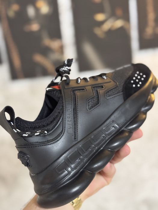 Adidasi Barbati Versace Chain Reaction Full Black!