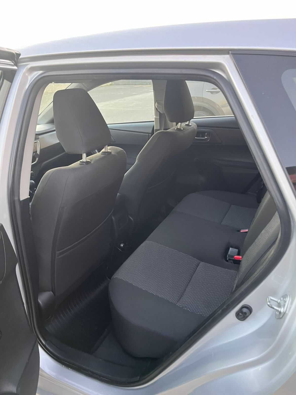 Toyota auris Sistemul este instalat. Sunet și magneți jbl.