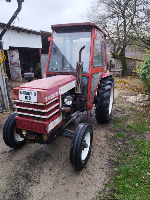 Tractor cu plug TO 445