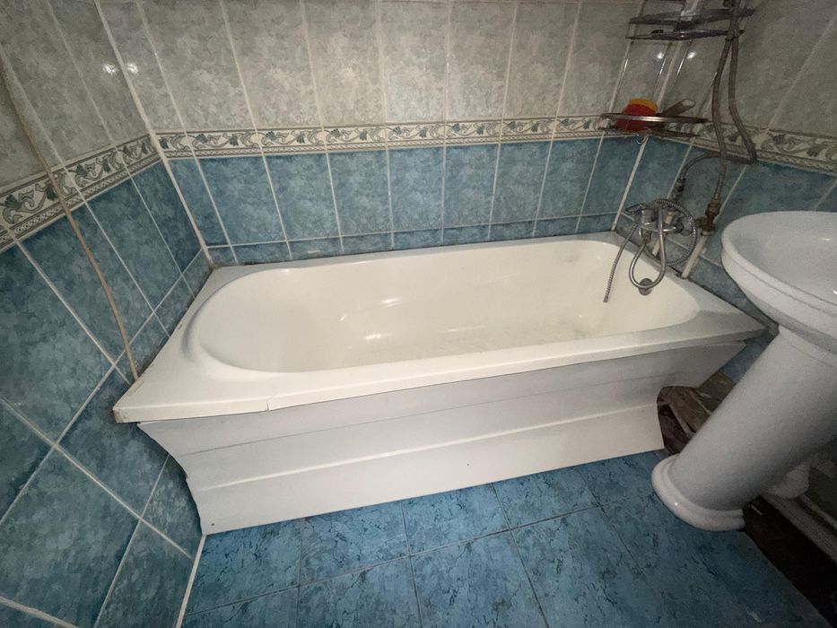 Ванна акриловая продается