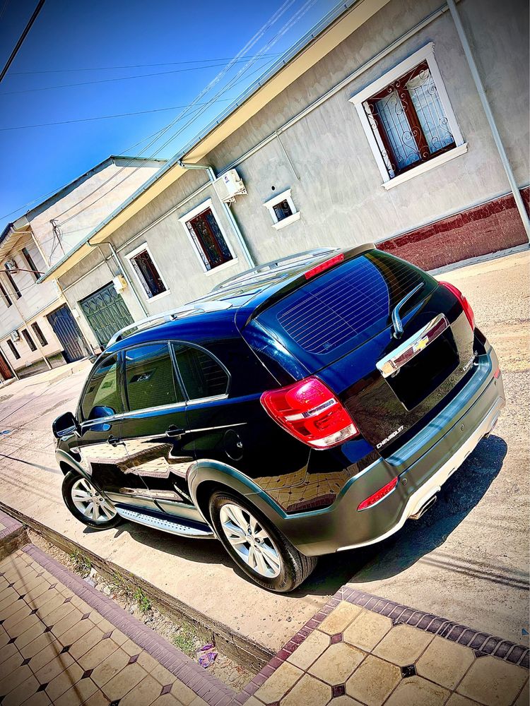 Captiva 2017 yil Qora rang 2.4