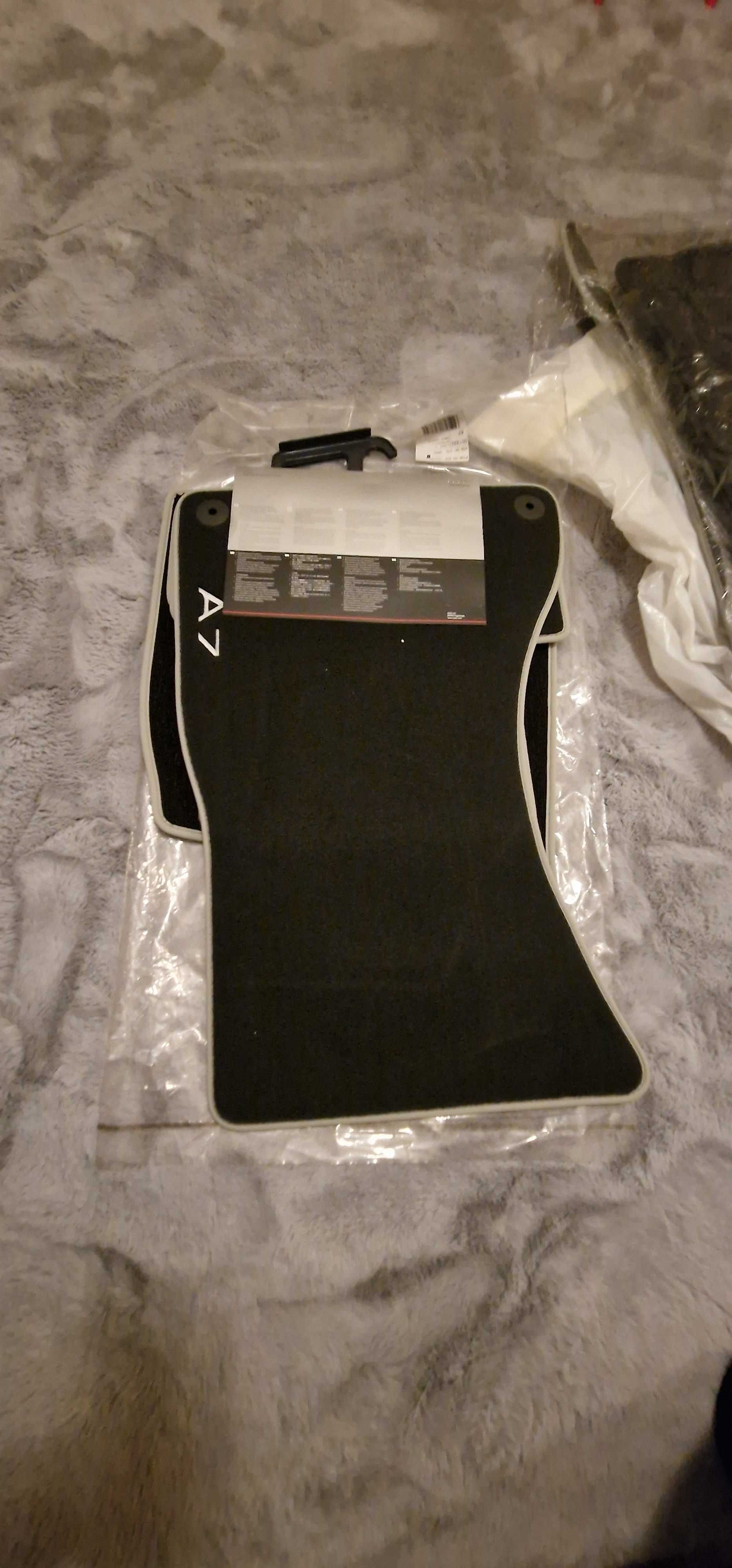 Audi A7 moketni stelki 2010>