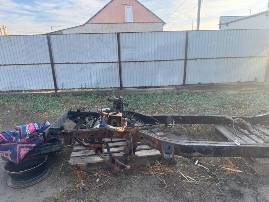 Toyota hilux рама