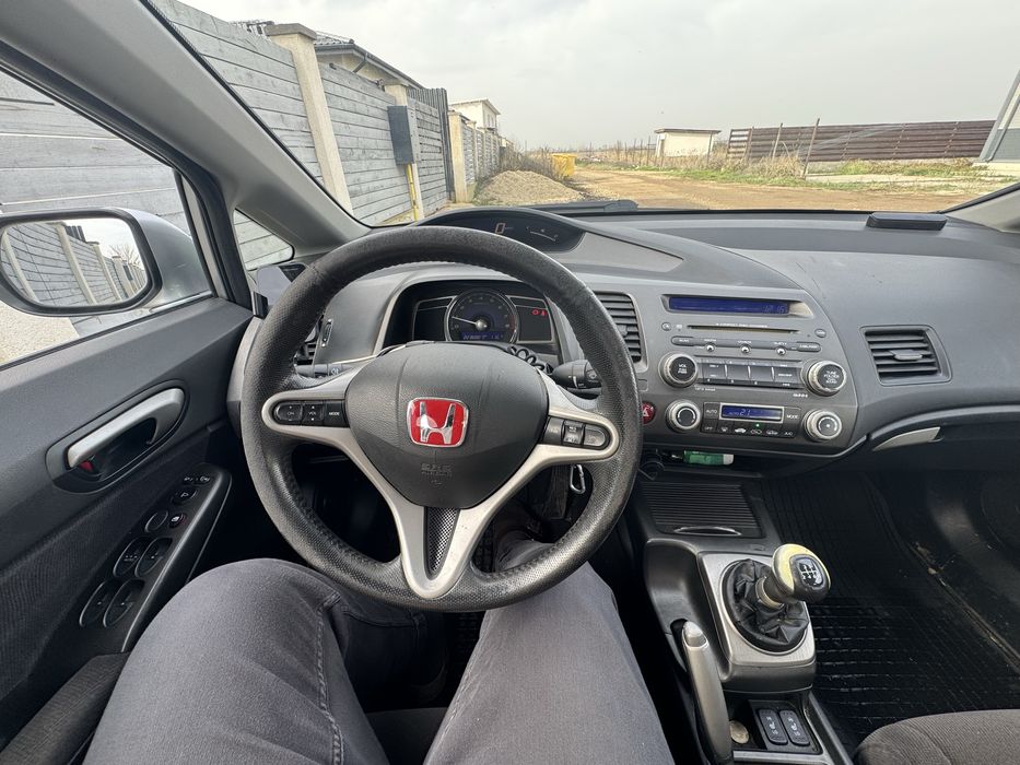 *Vandut!Honda Civic 4DR 1.8 VTEC Benzina 140 hp