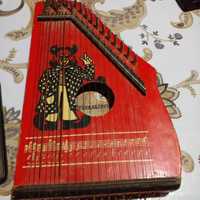 Музыкальный инструмент цитра