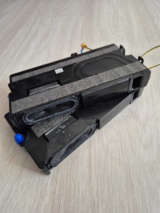 Difuzoare Samsung BN96-49998B din UE55TU8072U stereo 10W functionale