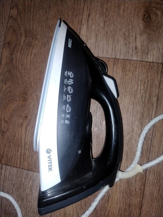 Продам утюг VITEK