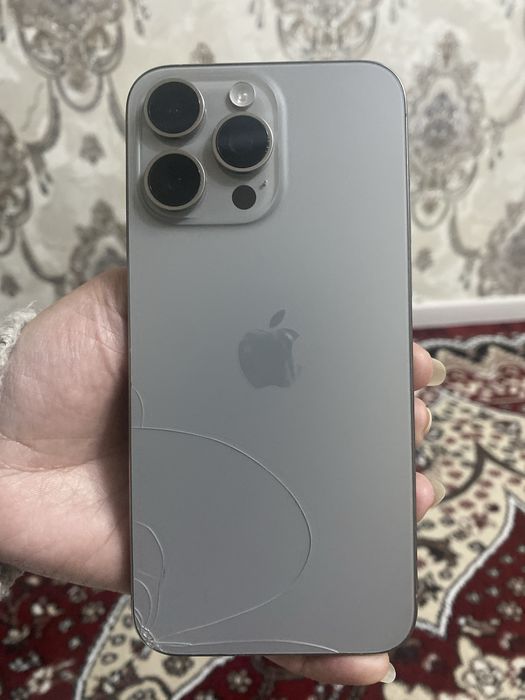 Iphone 15 pro max 256 гб с каробкой  продается оригинал