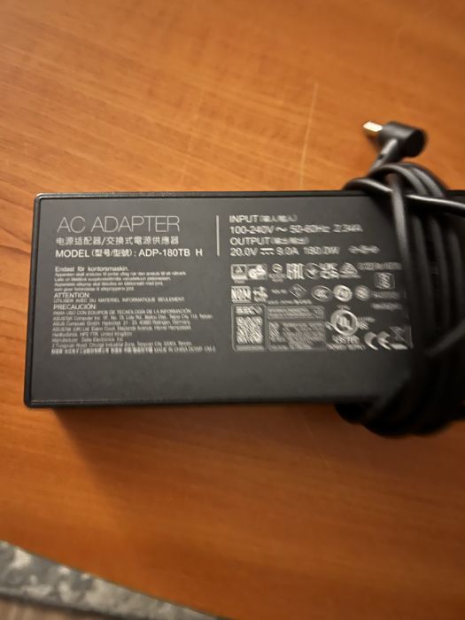 Incarcator ASUS 180 w