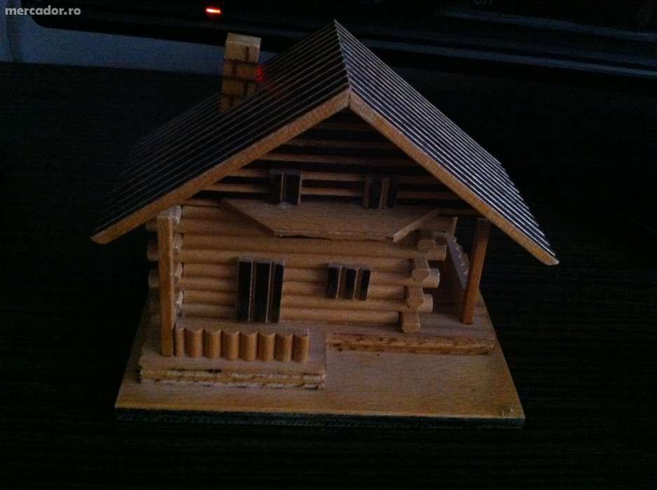 Vand obiecte decorative / de artizanat, casute de lemn