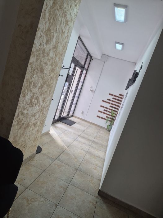 Spatiu Niela Craiovița Noua 70 mp