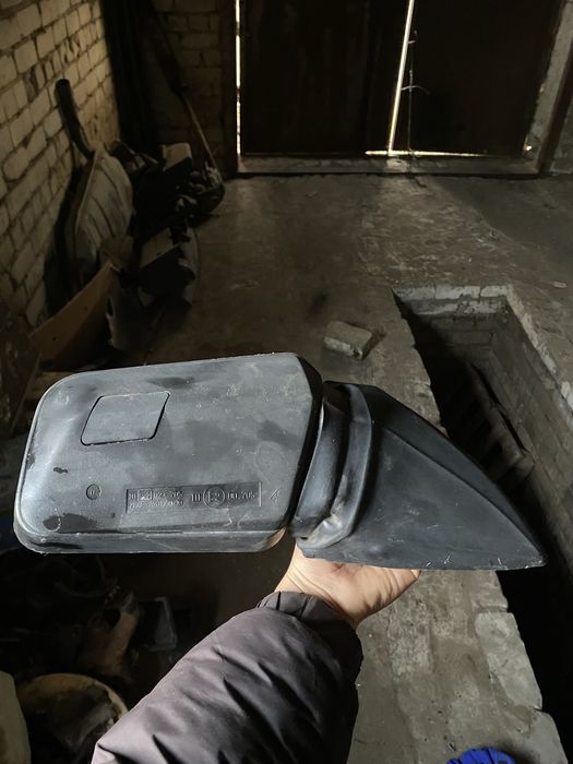 Продам зеркало баковой