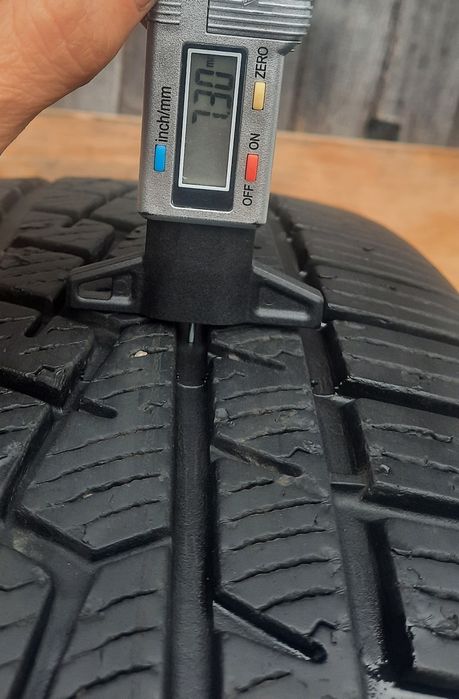 4 броя зимни гуми 225 60 18 Yokohama перфектни