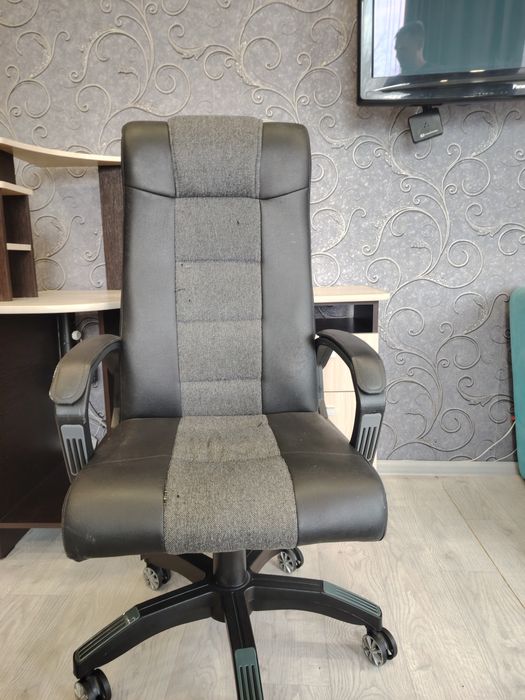 Продам компьютерное кресло