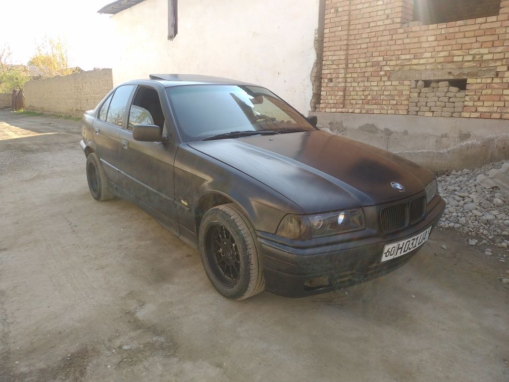 BMW sotiladi xolati yaxshi muammosi yoq 4800$