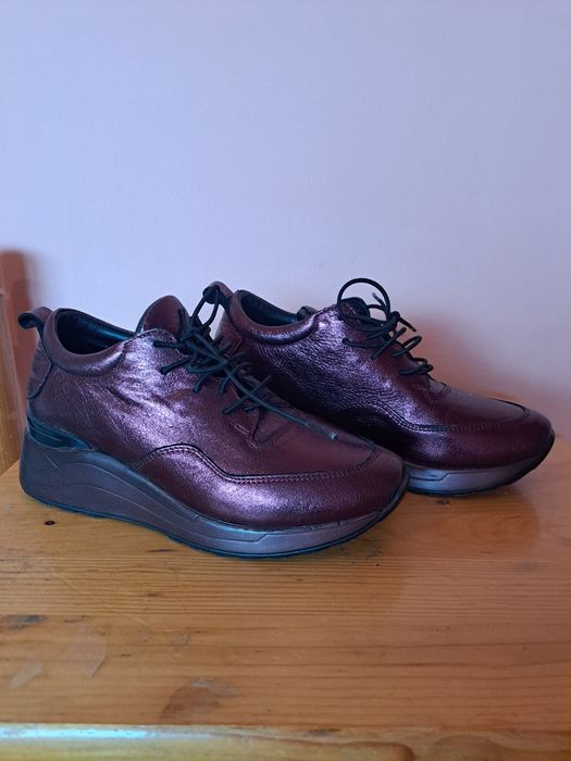 Обувки от естествена кожа