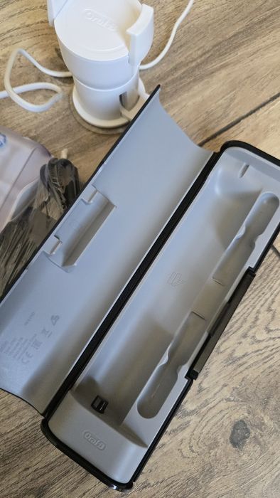 Електрическа четка за зъби Braun Oral B Genius 9000