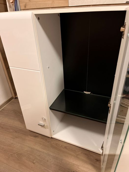 Se vinde dulap biblioteca Alb Lucios