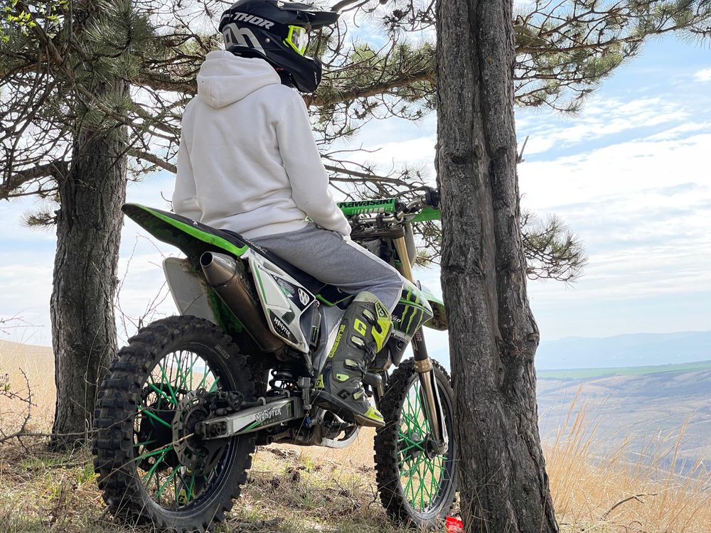 Kawasaki KXF250.