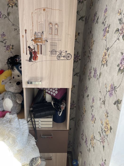 Продам пинал шкаф  в хорошем состоянии