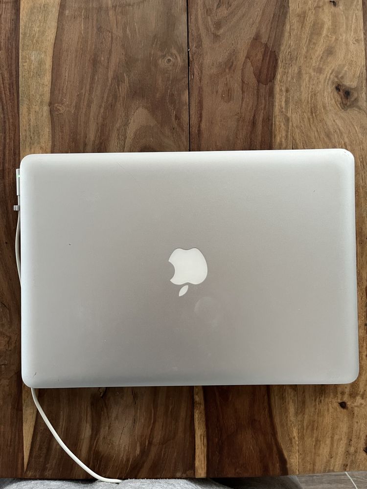 Macbook Pro 2010 ssd 128Gb RAM 8Gb