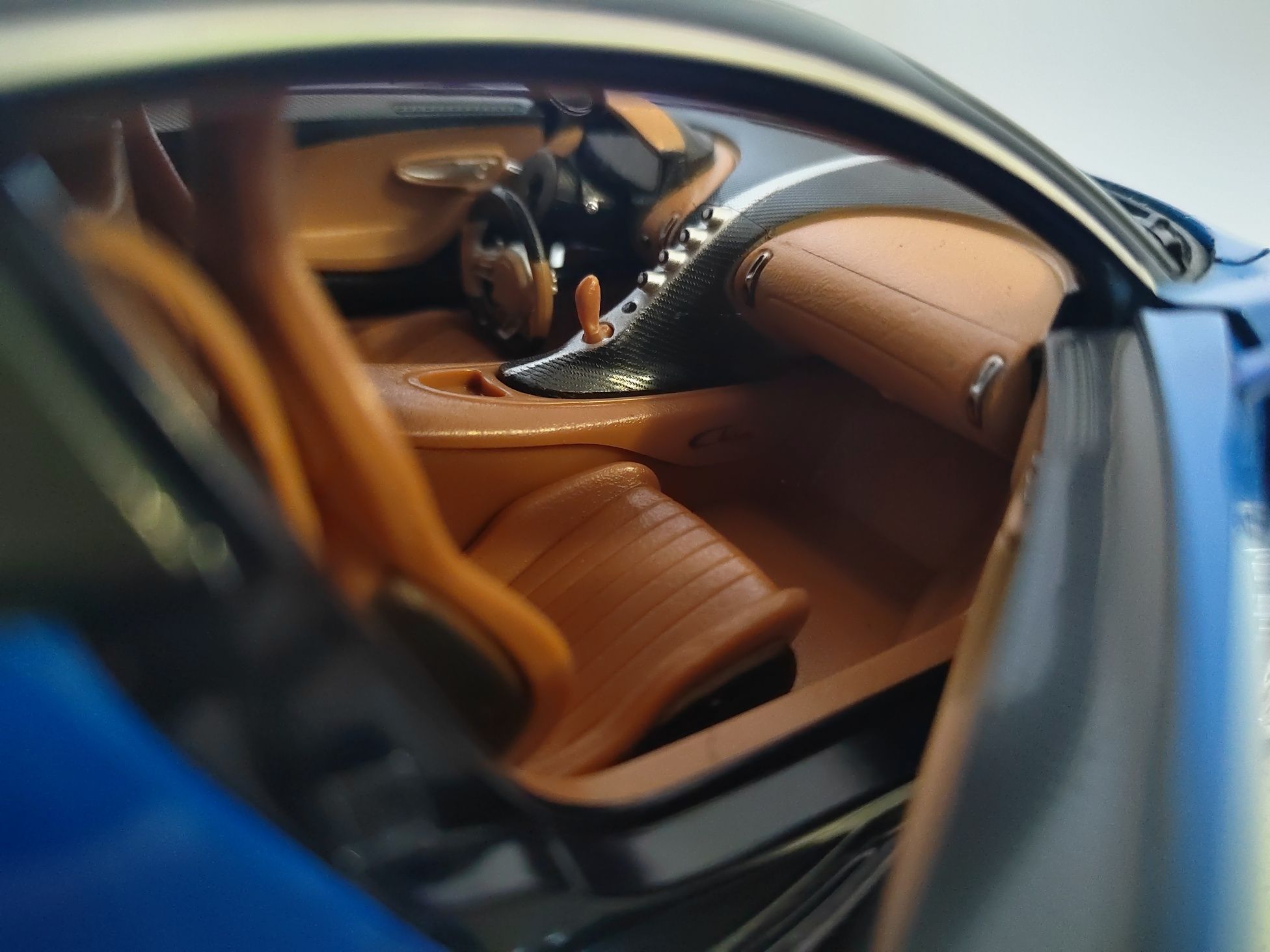 BUGATTI Chiron - 42лв мащаб 1 :18