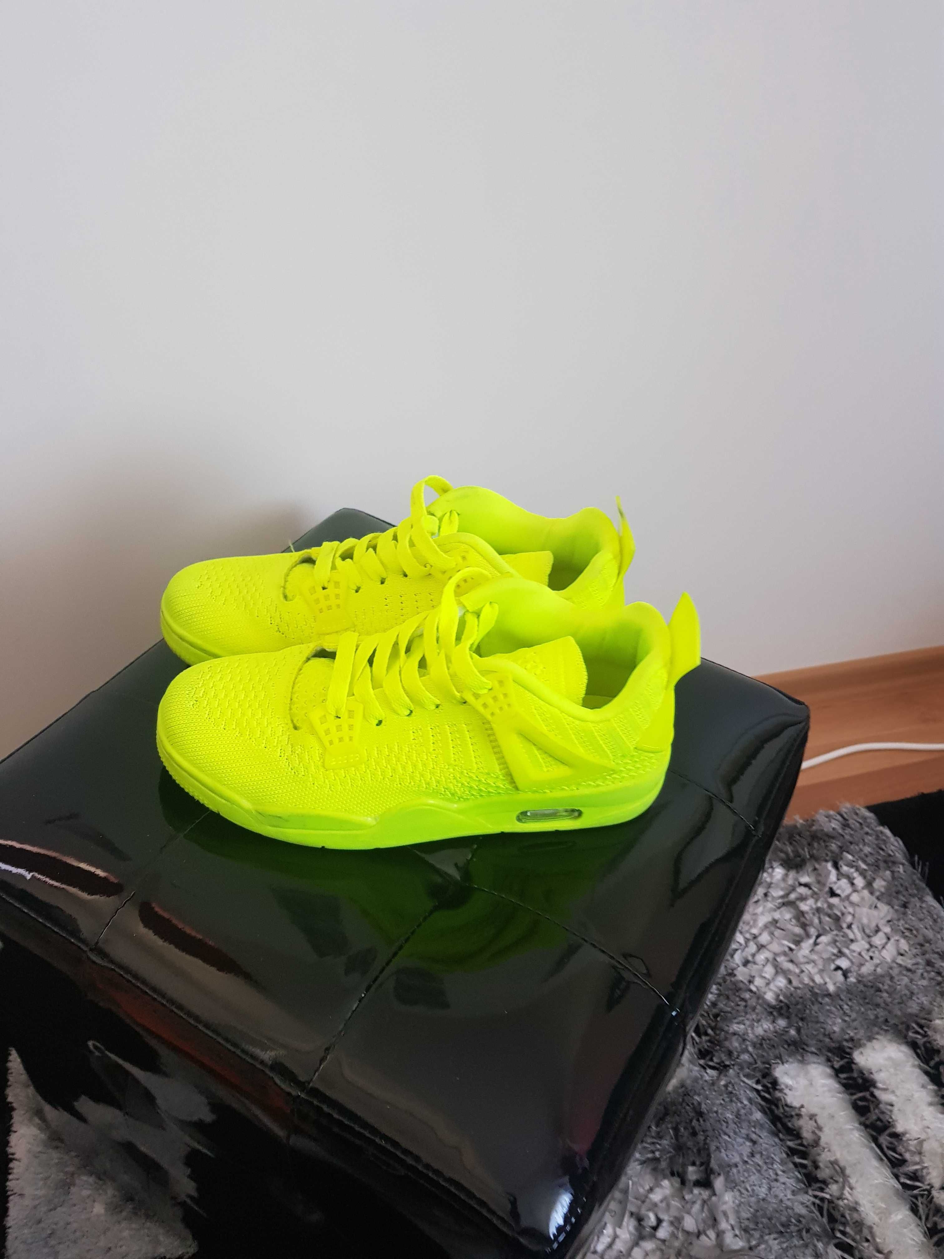 Adidasi verde neon 36 superbi