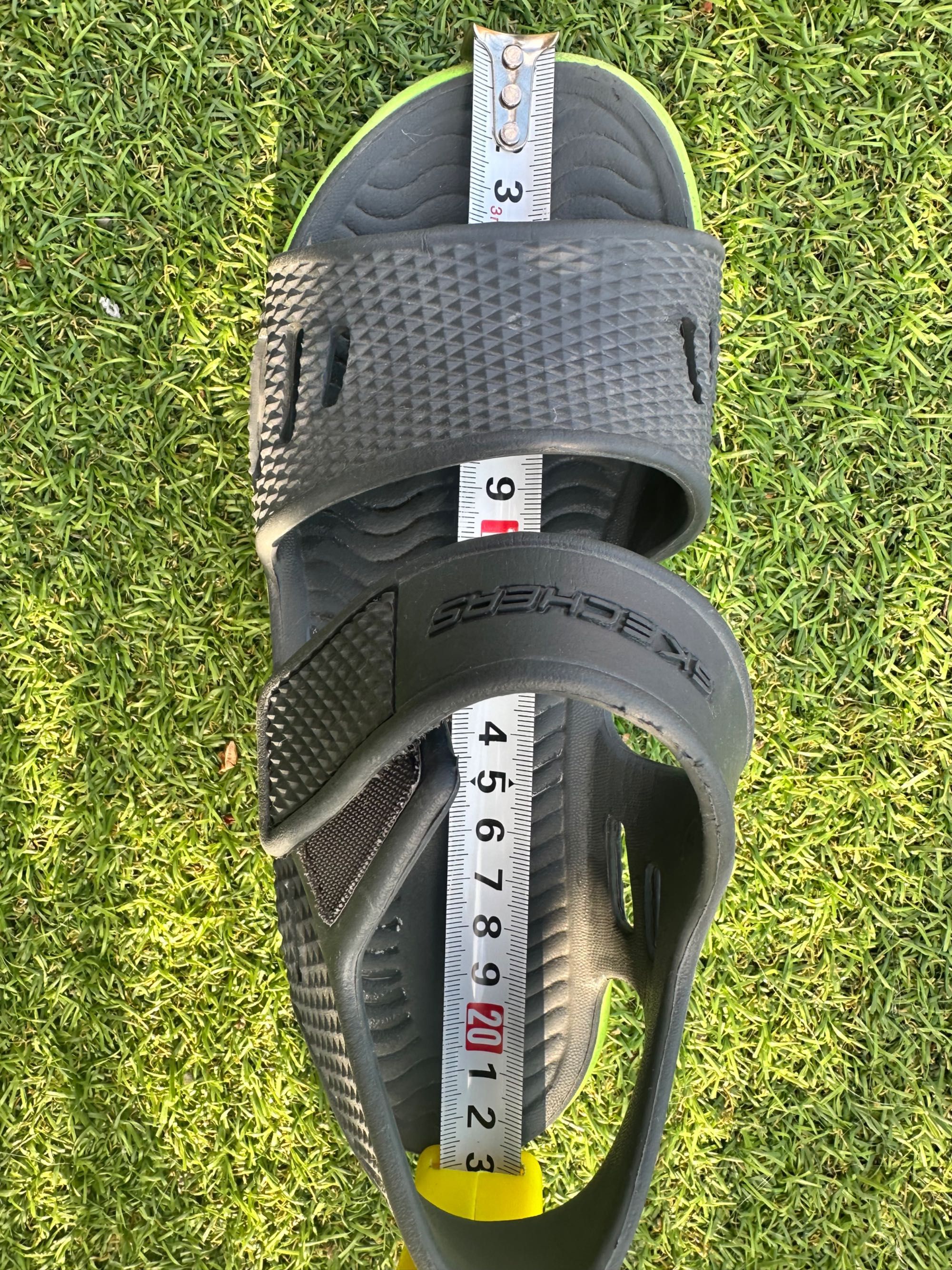 Сандали Skechers със светеща подметка