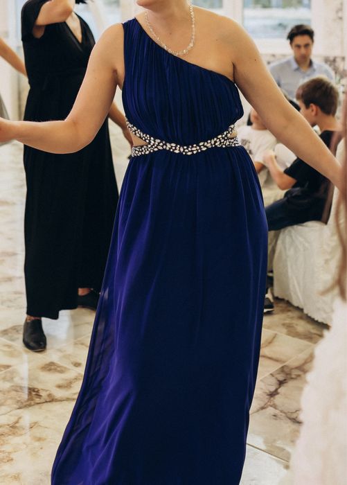 Дълга рокля, вечерна рокля