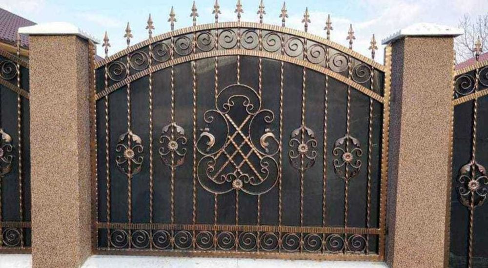 Garduri si porti din panou stil jaluzele, sipca metalica, plasa si BCA