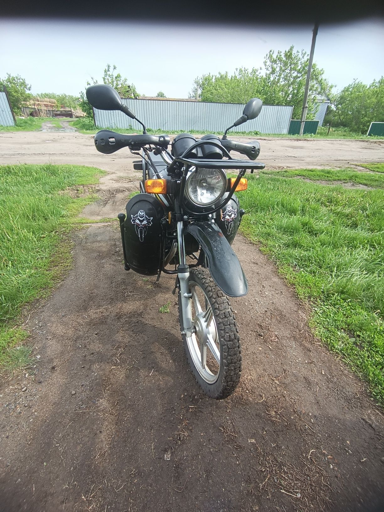 Продам мотоцикл яки 200куб