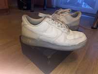 Nike Air Force’s 1 Low LV8 EMB.