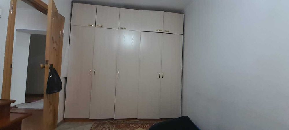 Продам большой шкаф
