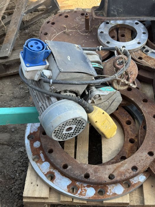 Aparatura tip macara