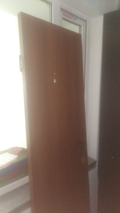 Продается дверь для ванны и туалета