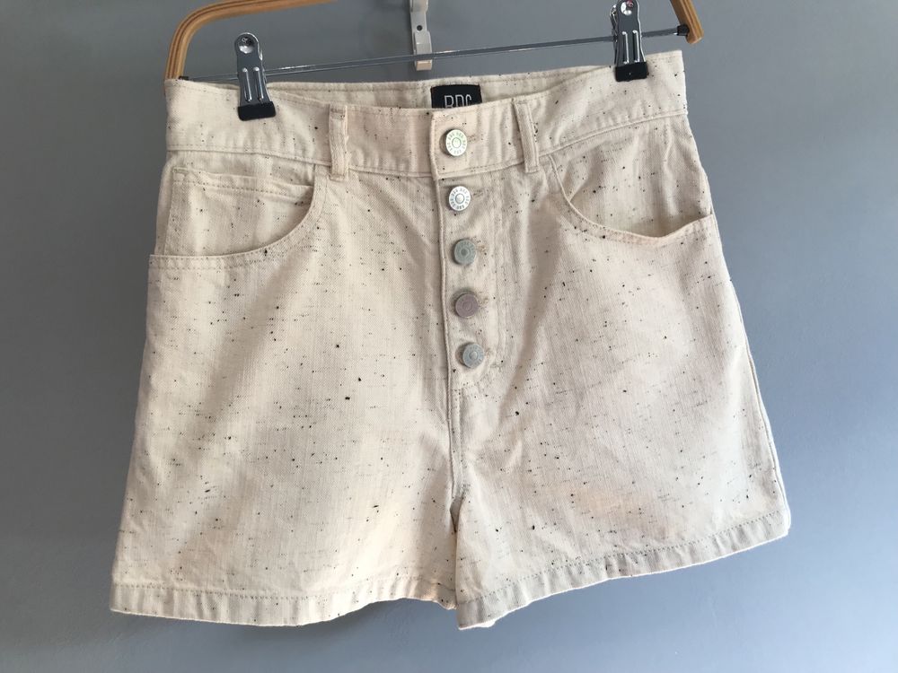 Blugi pantaloni scurți crem Urban Outfitters mărimea S