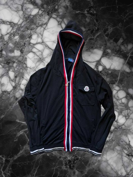 Hanorac Moncler Negru Marimea XL ( fit M )