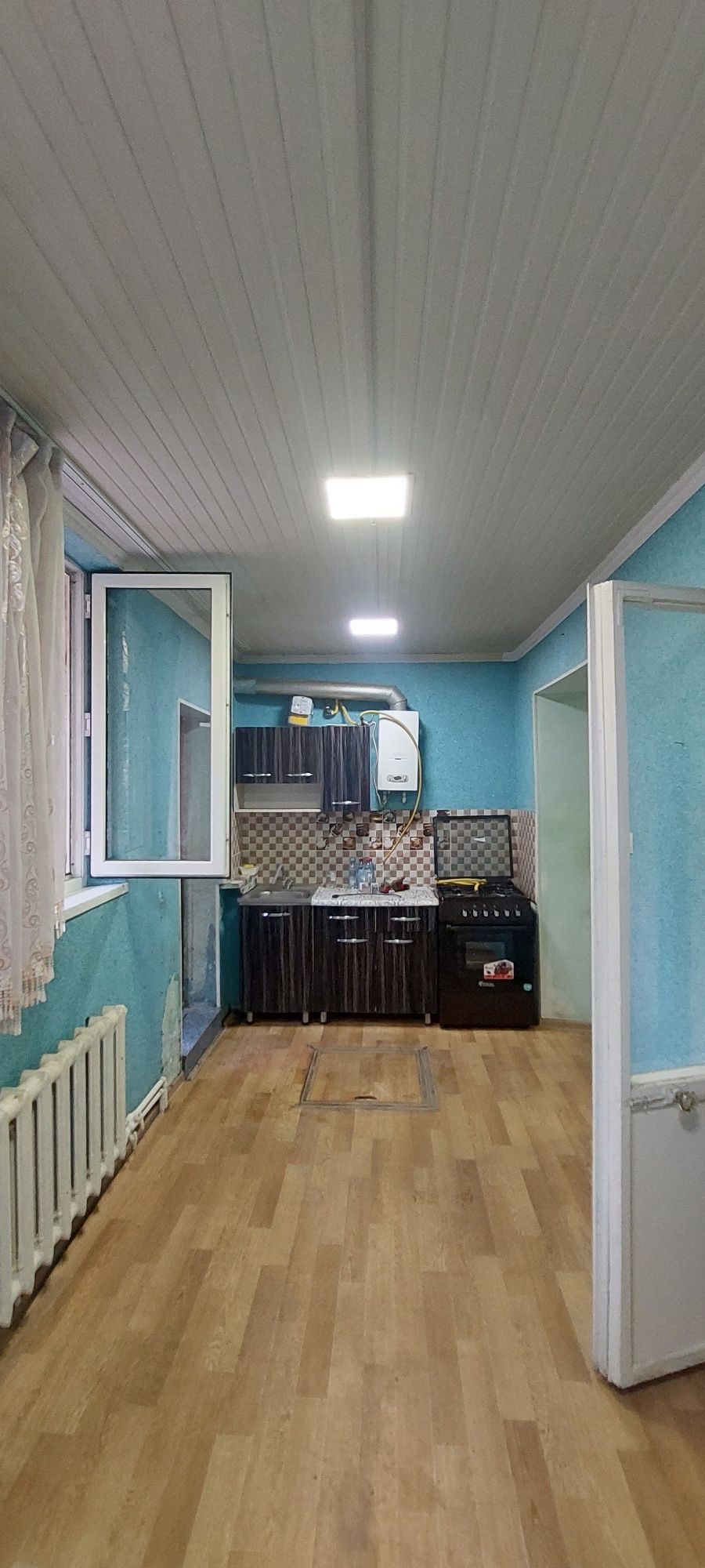 2 ком. квартира (2/1/2), 60 м². Сергели, Спутник 5. Дом кирпичный.