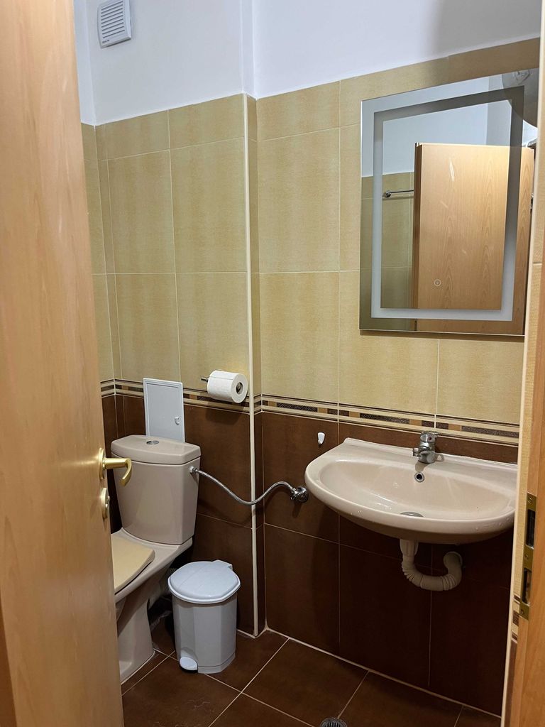 Дава се под наем Двустаен апартамент в Пловдив, Кършияка - 80 кв.м за 433.5 € - Снимка #5