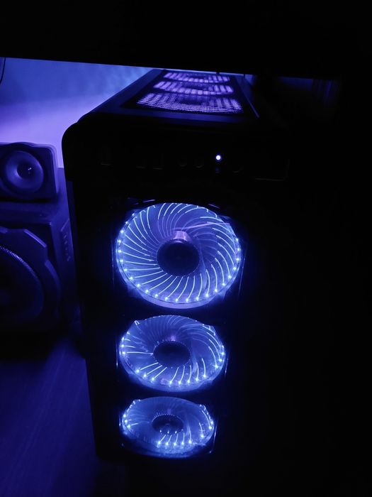 Vând sistem Desktop