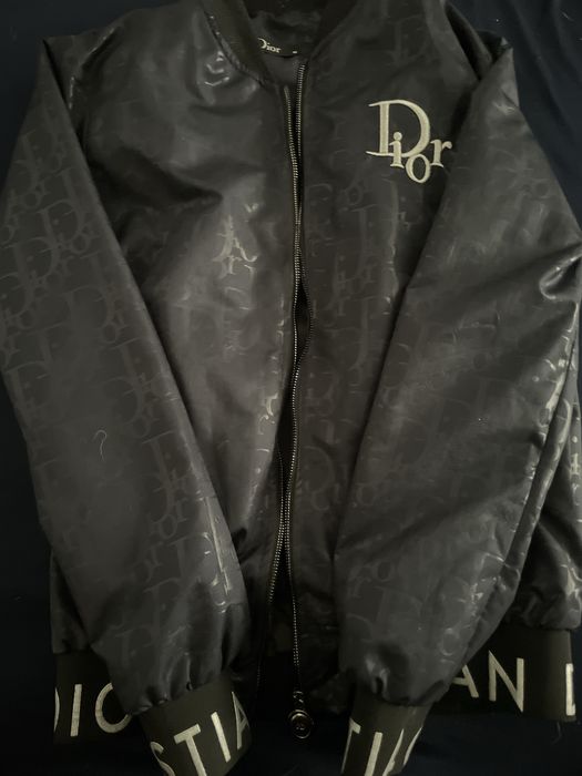 Jacheta dior nepurtata