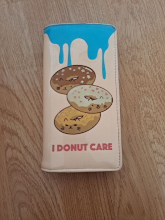 Дамско портмоне i donut care от cropp